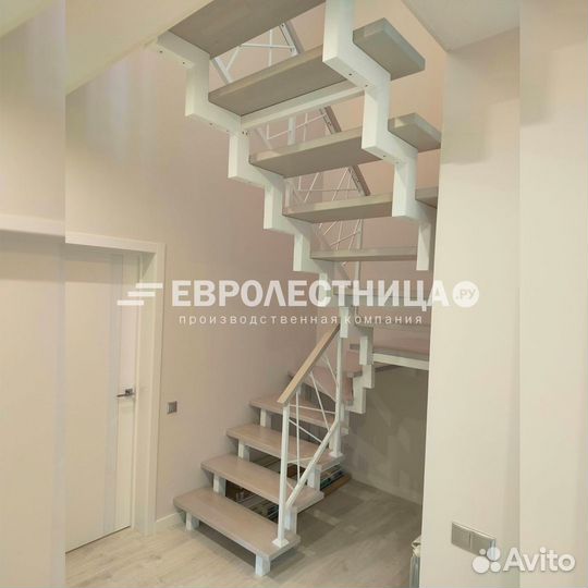 Лестница на второй этаж