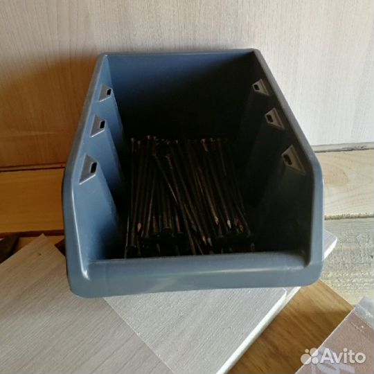 Продам новые лотки Becker