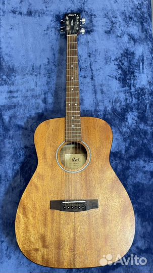 Акустическая гитара