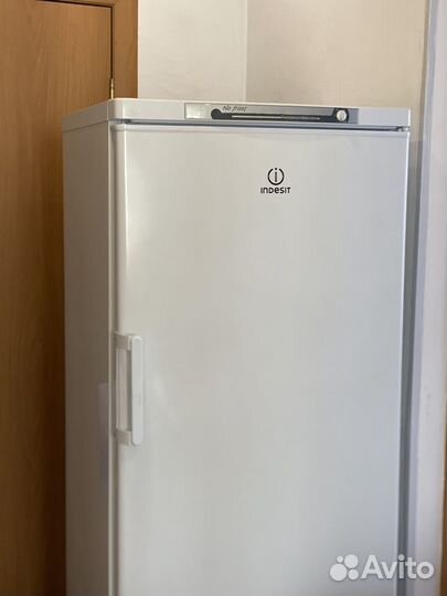 Морозильная камера Indesit SFR167NF.002 no frost