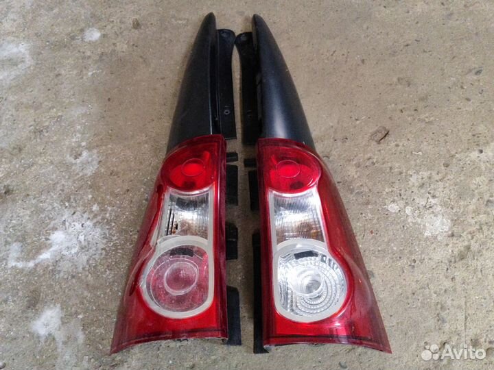 Задний фонарь Ларгус