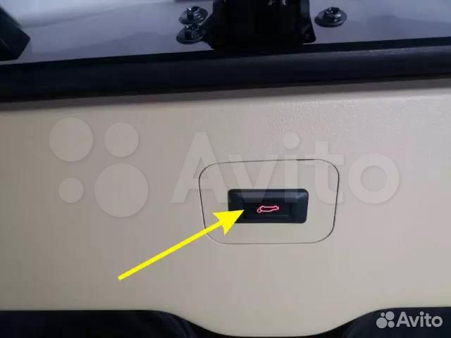 Электропривод багажника Toyota Land Cruiser 200