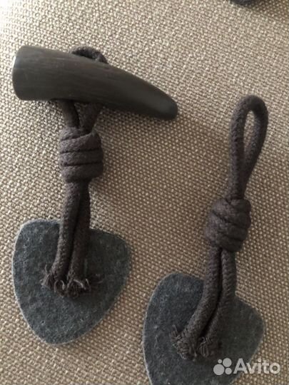 Пуговицы для пальто или шубы