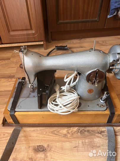 Швейная машина