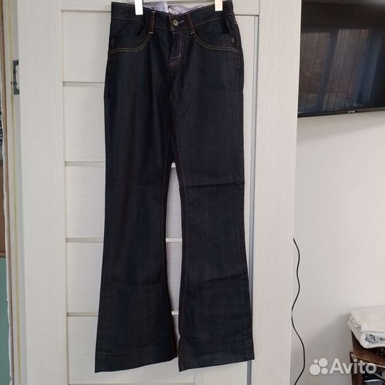 Джинсы клеш новые