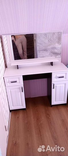 Туалетный столик