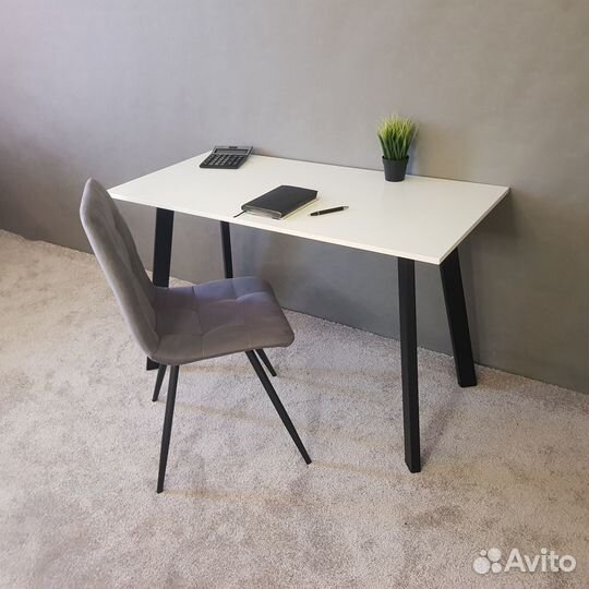 Письменный стол Ник 120*60 см. Черные ножки