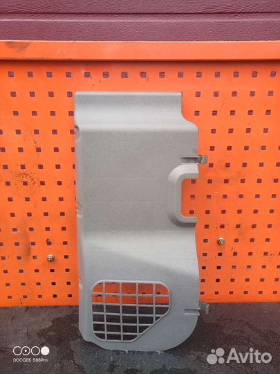 Накладка нижняя Hyundai grand starex