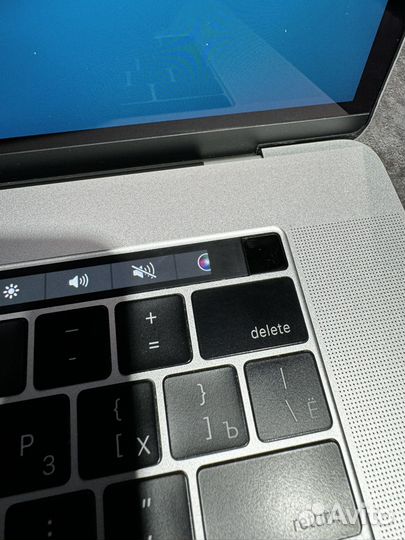 MacBook Pro 15-inch 2017 идеал Silver