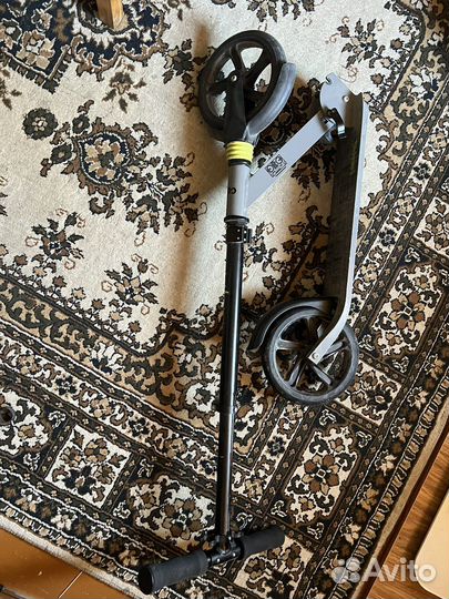 Самокат взрослый с большими колесами