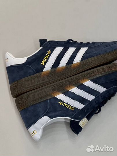 Кроссовки adidas spezial