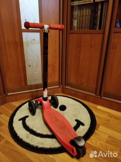 Самокат трехколесный Micro Maxi