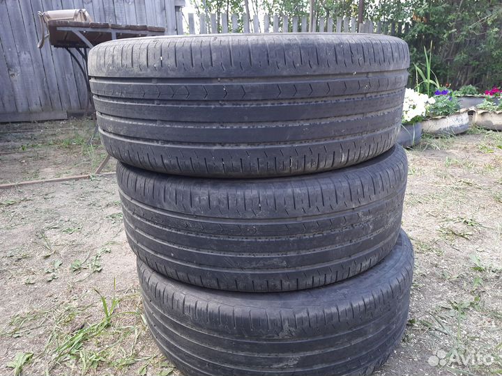 Centennial Tires Dirt Commander MT 225/60 R17