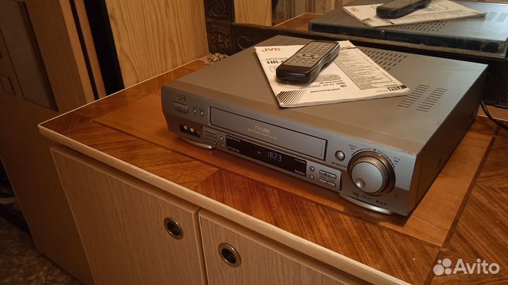 Видеомагнитофон JVC HR-DD868 Hi-Fi stereo