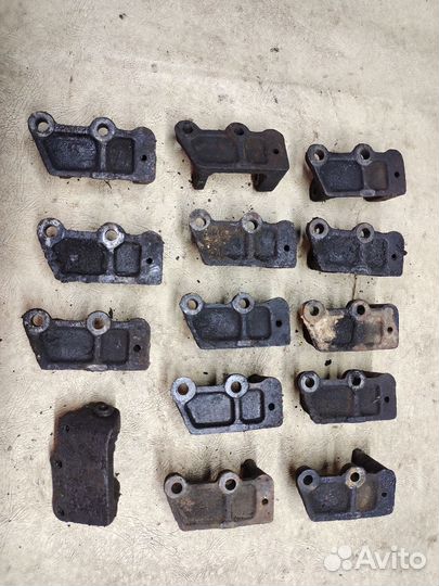 Кронштейн генератора змз 405 406