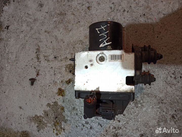 Блок ABS VW Passat B6
