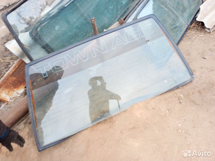 Town Ace Стекла