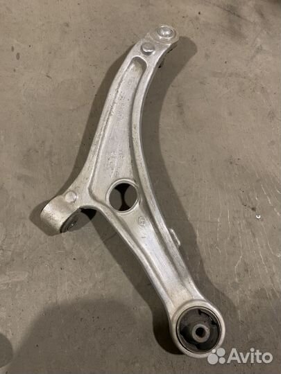 Передние рычаги Hyundai i40