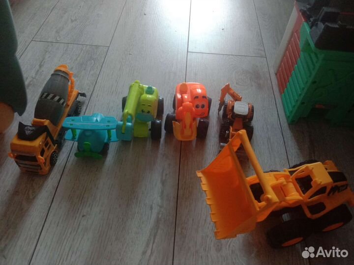 Экскаватор игрушка