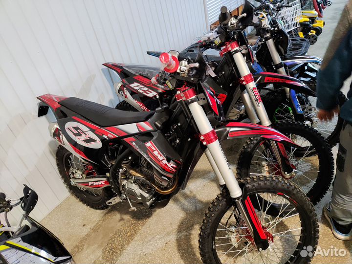 Motoland/GR7 xt250st 4v
