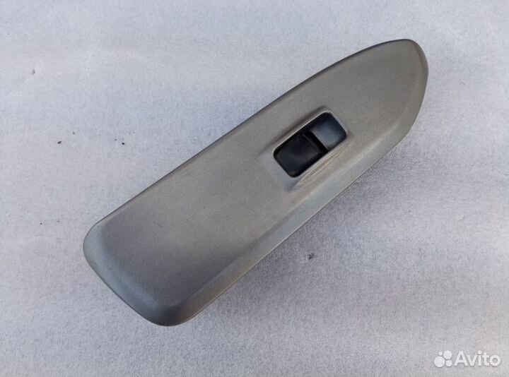 Кнопка стеклоподъемника левая Лансер Цедиа