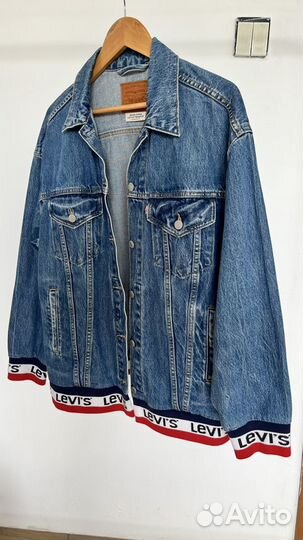 Джинсовая куртка levis