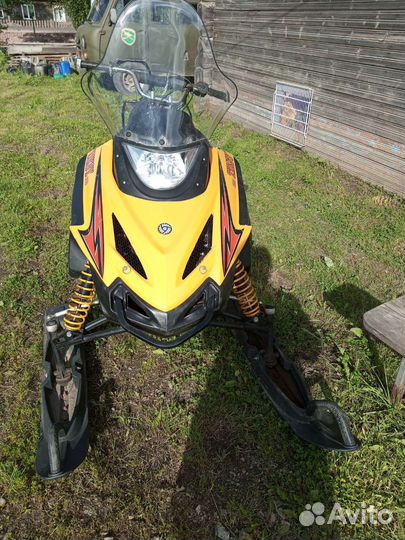 Продам снегоход