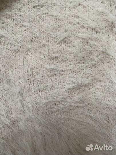 Свитер пушистый