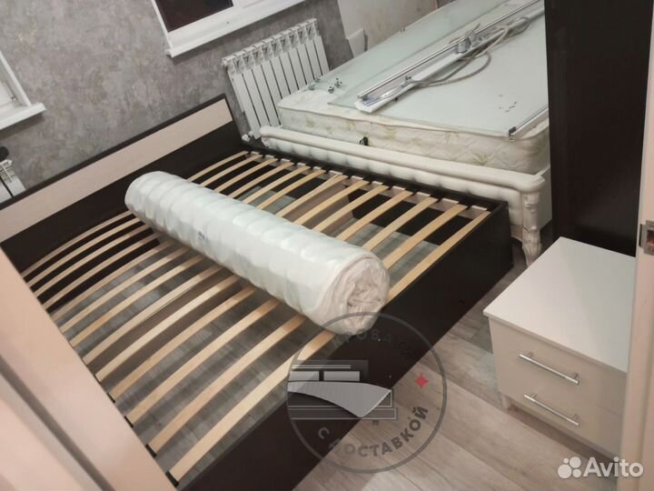 Кровать двуспальная