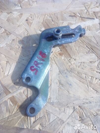 Натяжитель гур Nissan