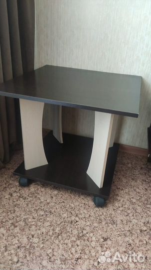 Журнальный столик
