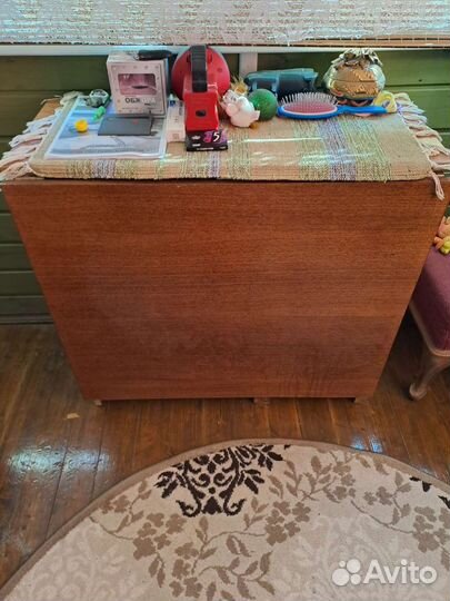 Стол-книжка