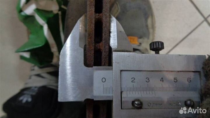 Диск тормозной передний Daihatsu Storia 1998-2000