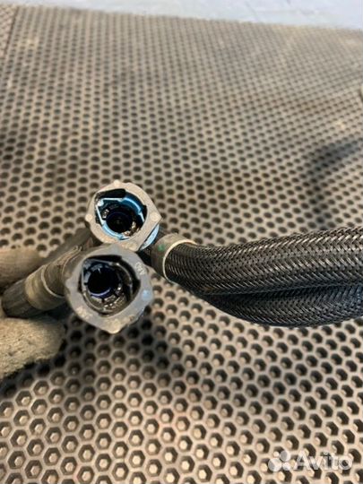 Топливная рейка Bentley Continental Flying Spur