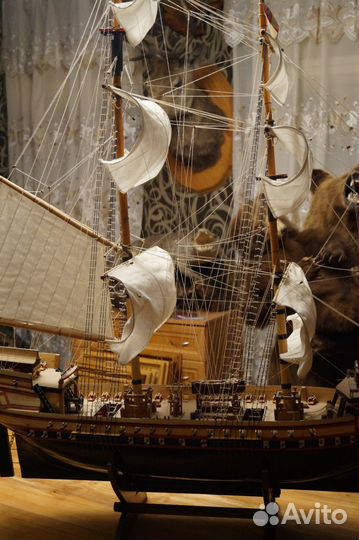 Модель парусника из дерева rase horse