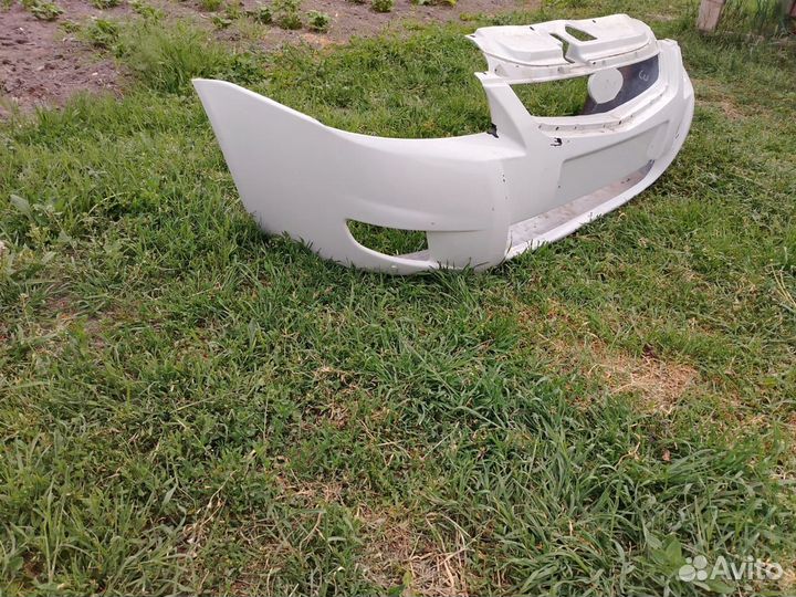 Передний бампер priora 2 белый