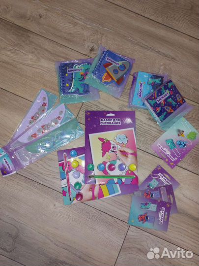 Канцтовары линейки, блокноты, закладки