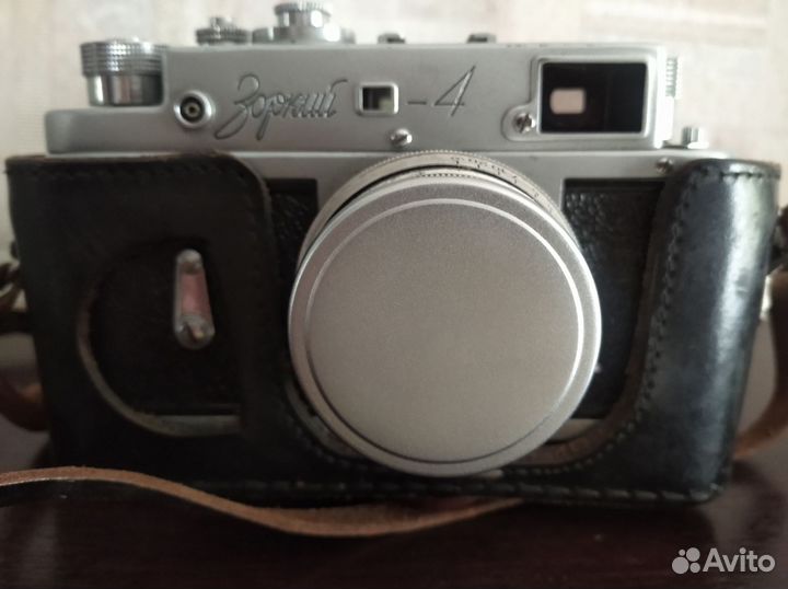 Плёночный фотоаппарат Зоркий 4