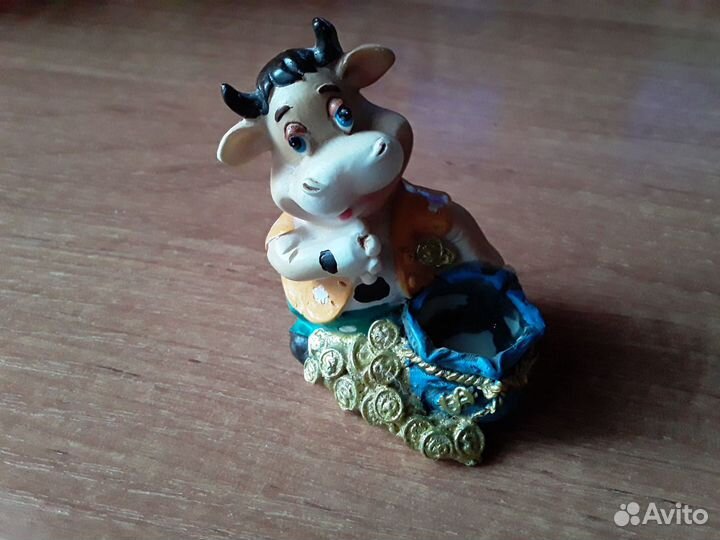 Сувениры (коровки, мышки, хрюша)