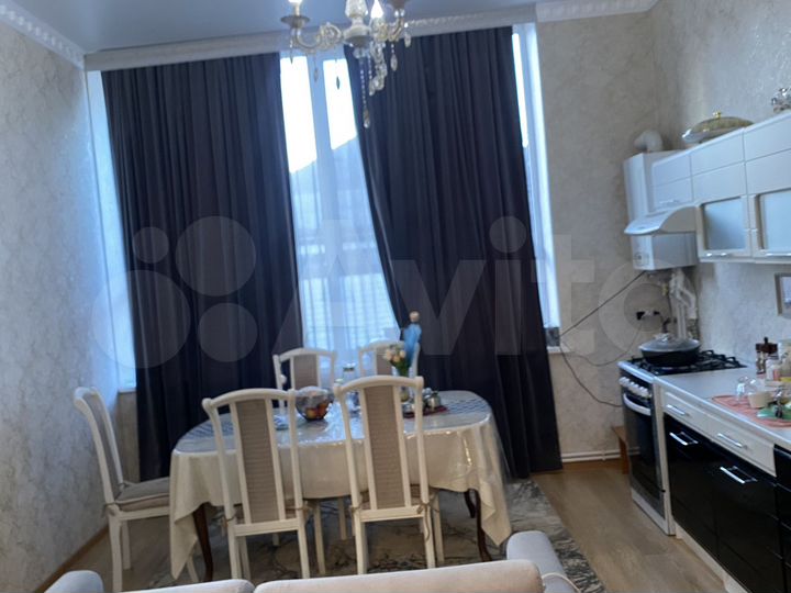 2-к. квартира, 99 м², 1/2 эт.