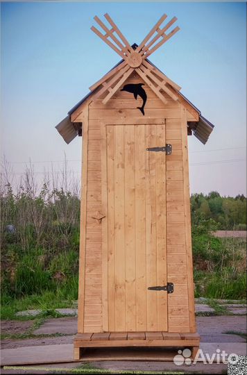 Дачный туалет деревянный