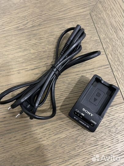 Оригинальная зарядка BC-TRW для Sony a7
