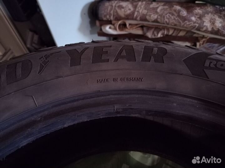Goodyear UltraGrip Ice Arctic SUV 255/55 R19 111T