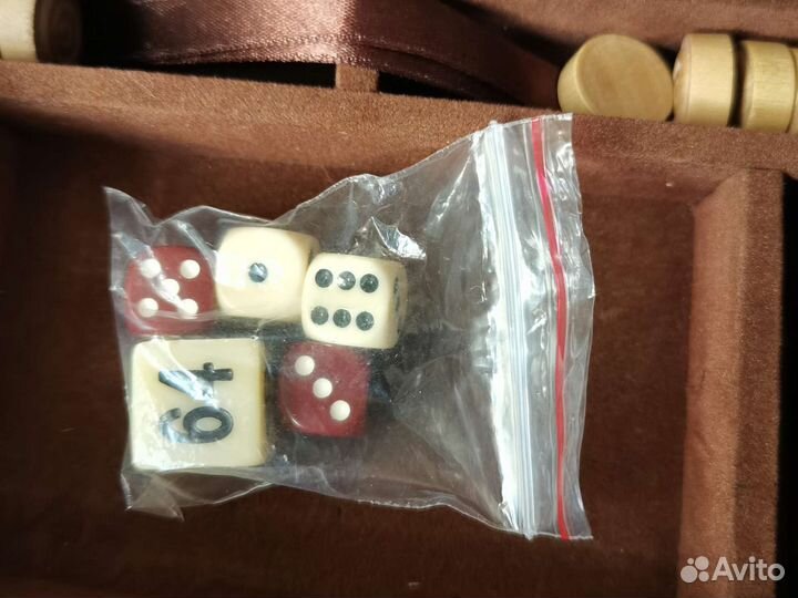 Кейс с 2 играми, чемоданчик и Советское искусство