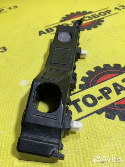 Направляющая бампера передняя левая Kia Ceed 3 CD