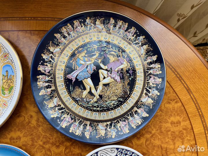 Сувенирные тарелки