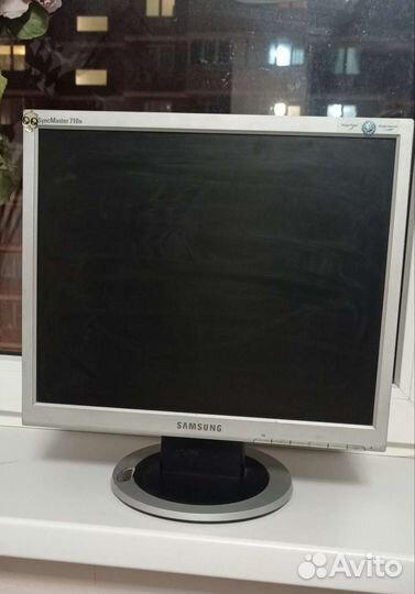 Монитор Samsung