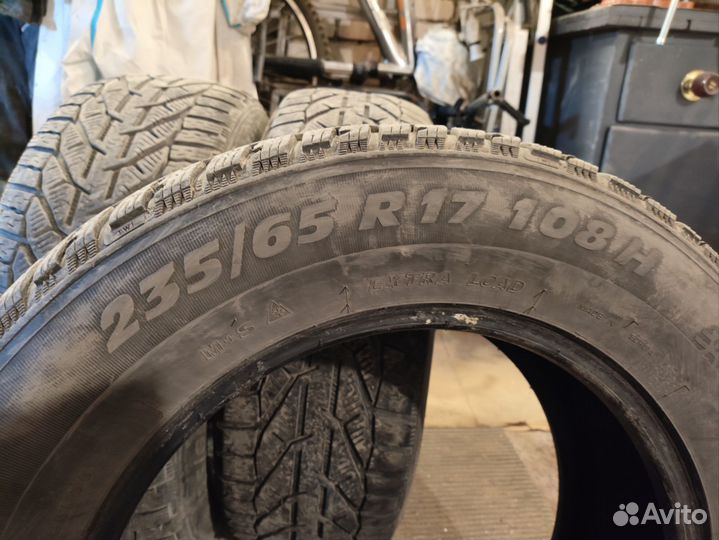 Kormoran SUV Snow 235/65 R17 108H