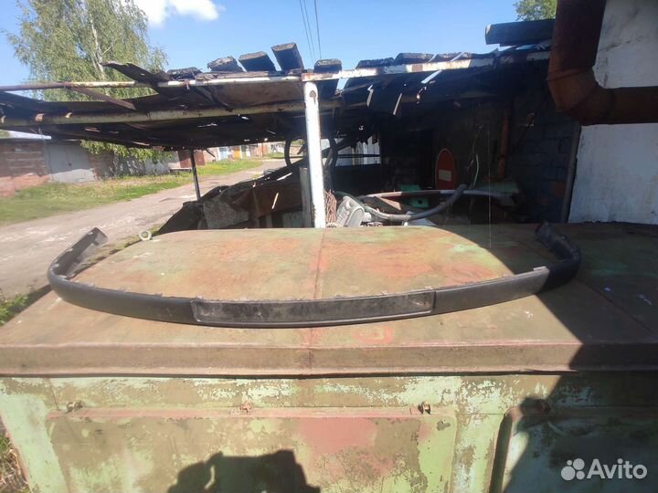 Молдинг бампера Volkswagen golf mk4