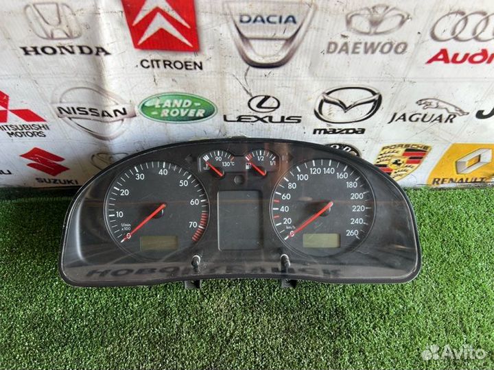 Панель приборов Volkswagen Passat B5 AEB 2000
